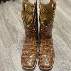 Men’s boots